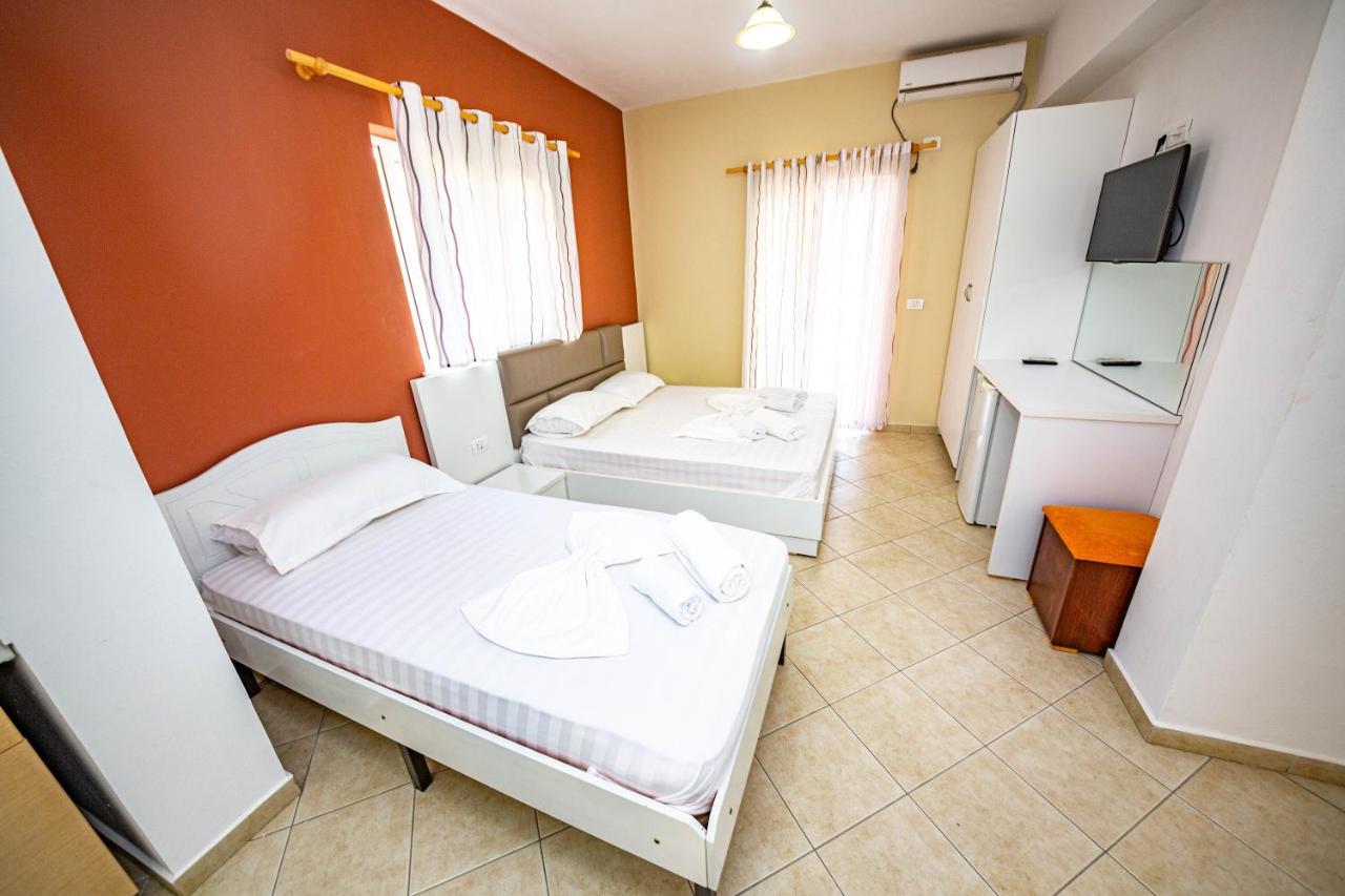 Ideal Aparthotel Saranda Екстериор снимка