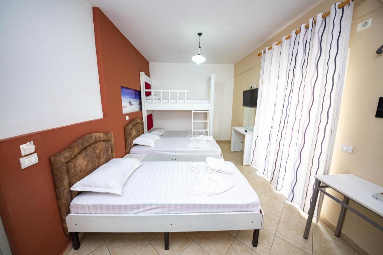 Ideal Aparthotel Saranda Екстериор снимка