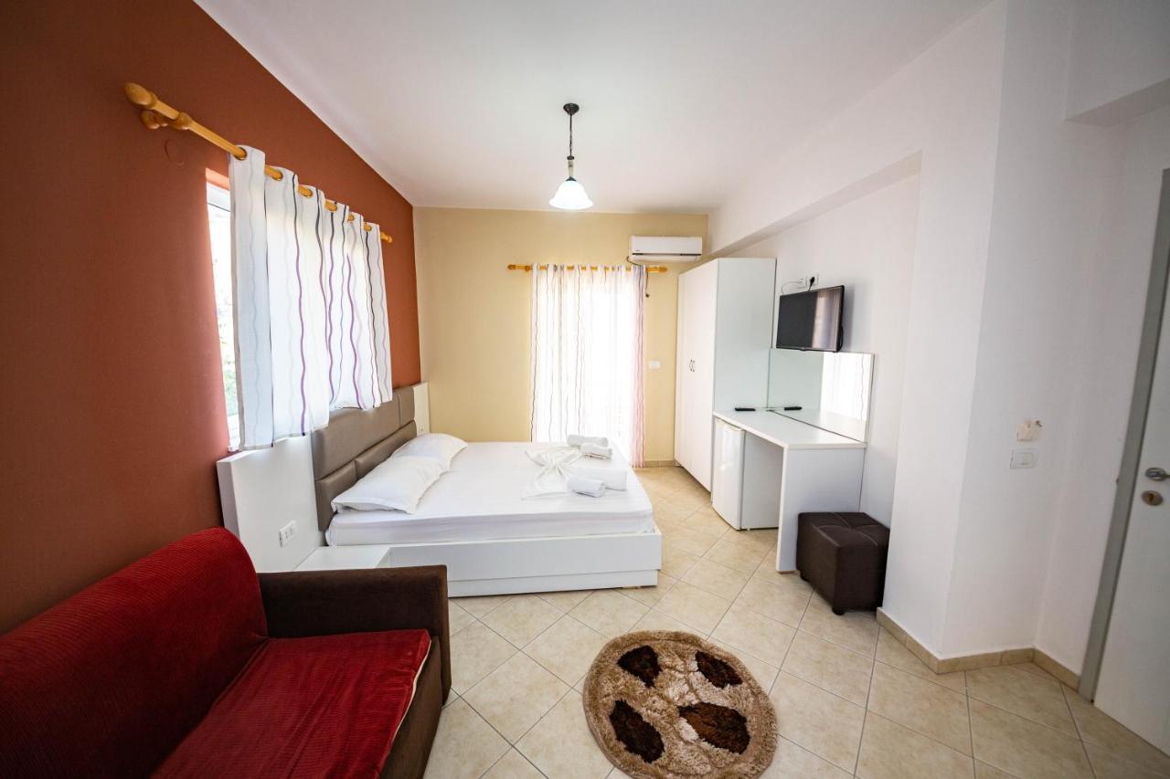 Ideal Aparthotel Saranda Екстериор снимка