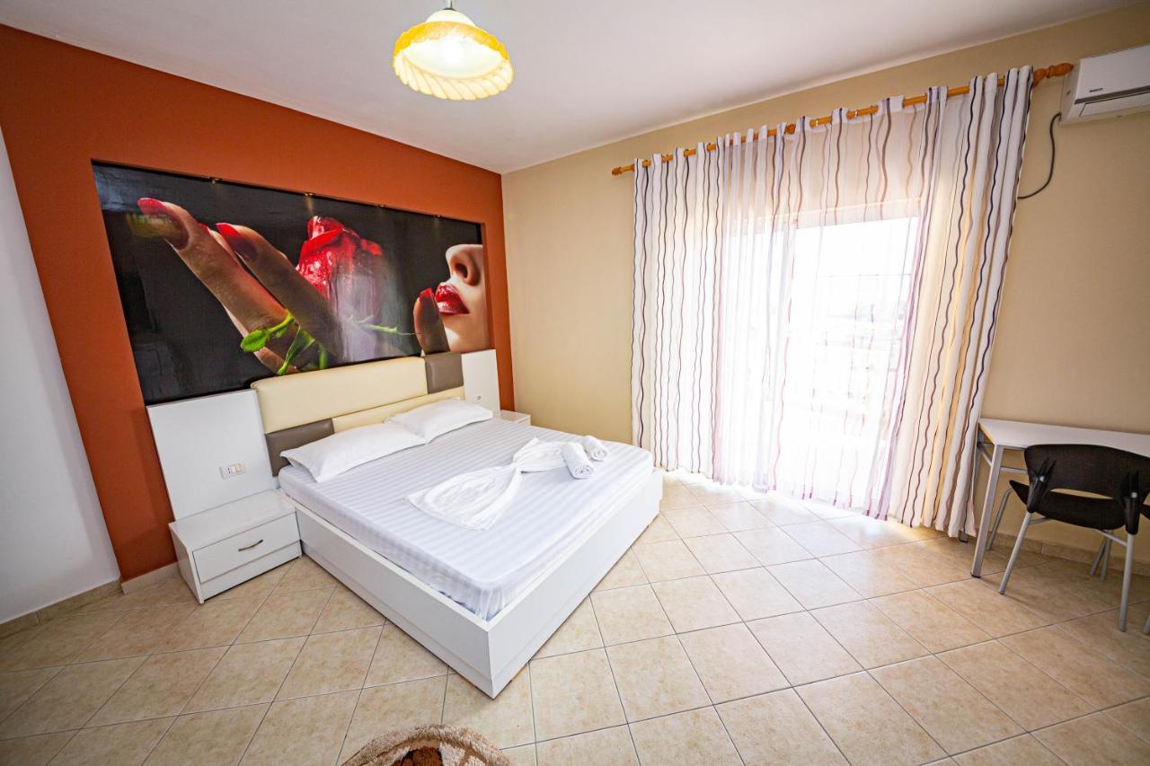 Ideal Aparthotel Saranda Екстериор снимка